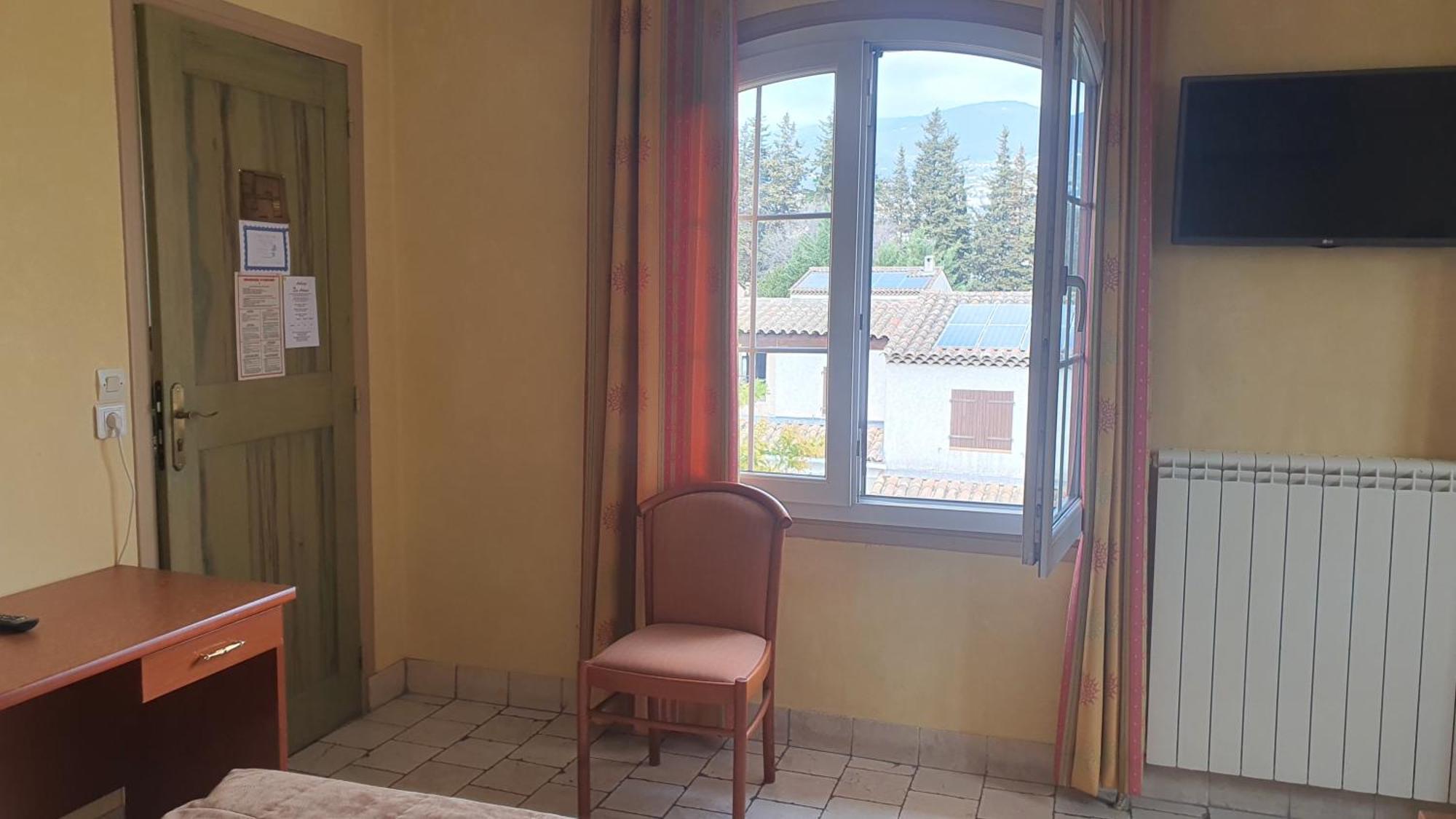 Auberge Les Aromes กราส ภายนอก รูปภาพ