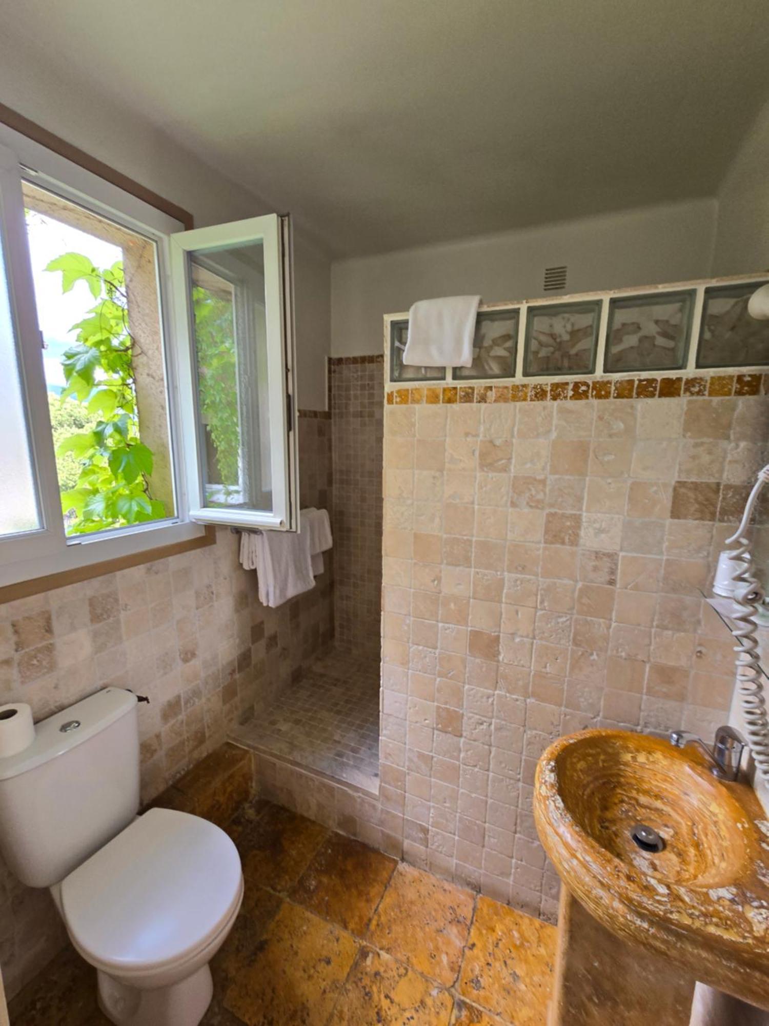 Auberge Les Aromes กราส ภายนอก รูปภาพ
