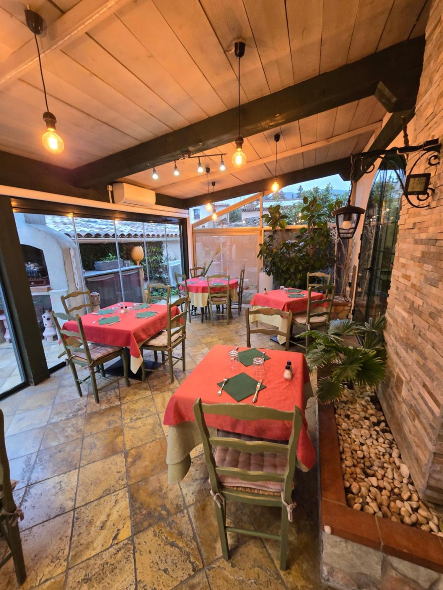 Auberge Les Aromes กราส ภายนอก รูปภาพ